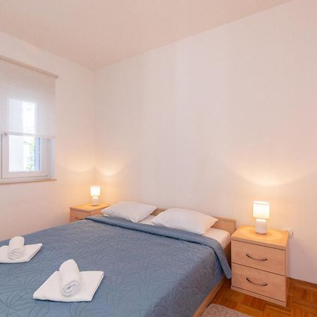 Apartment Laura Punat Kültér fotó